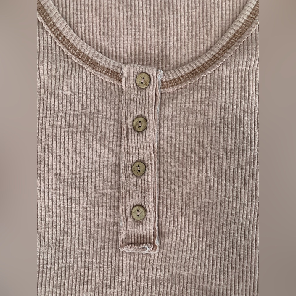 Doe & Rae Button-Front Ribbed Tank Top - Picture 7 of 16